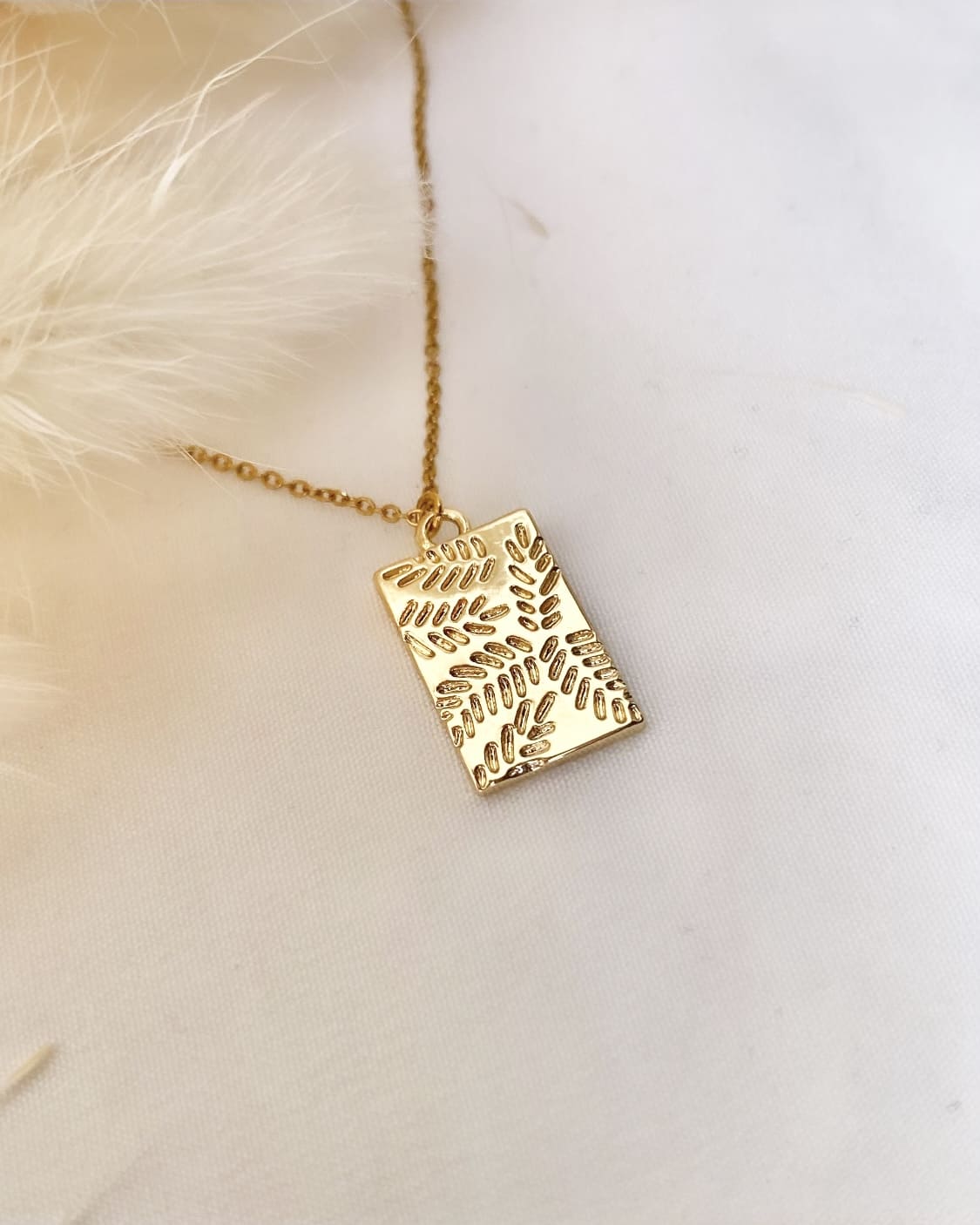 Collier médaille MYRTILLE
