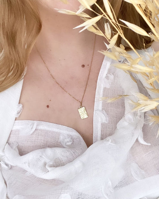 Collier médaille MYRTILLE